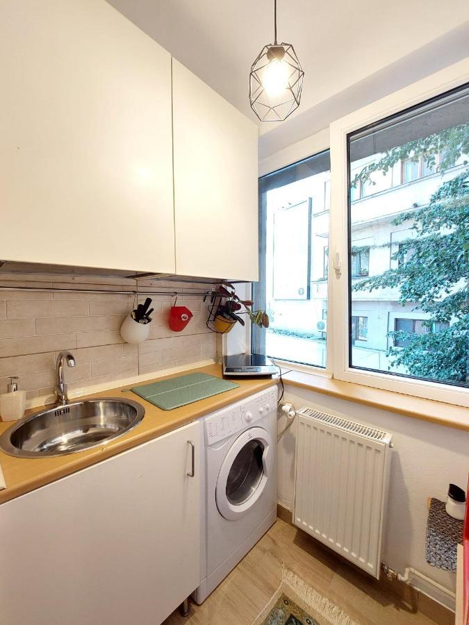 Laroka House Cosy Studio Universitate Bucarest Extérieur photo